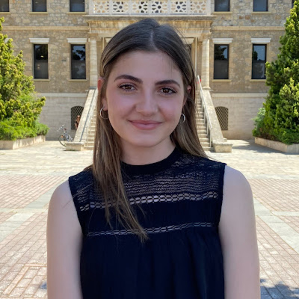 Meet your Posher, Maria
